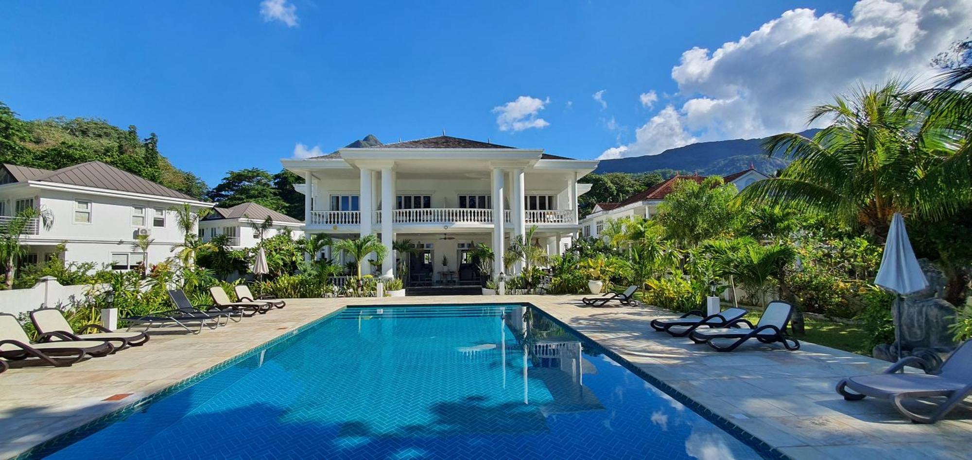 Las Brisas Villa - Chateau Elysium Beau Vallon  Exterior foto
